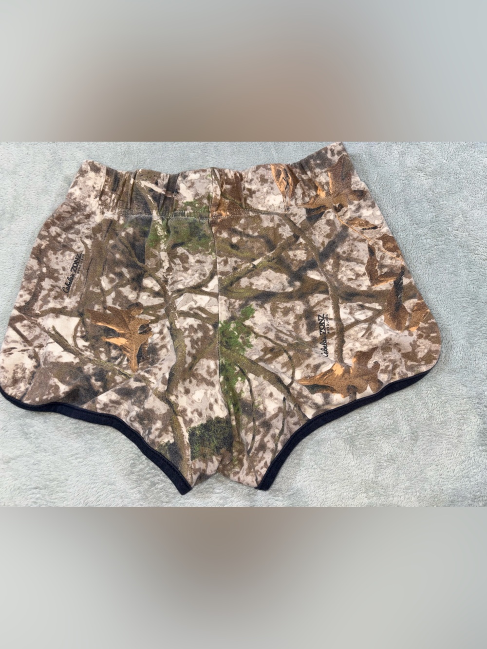 Cabelas Shorts Size small - Picture 5 of 5